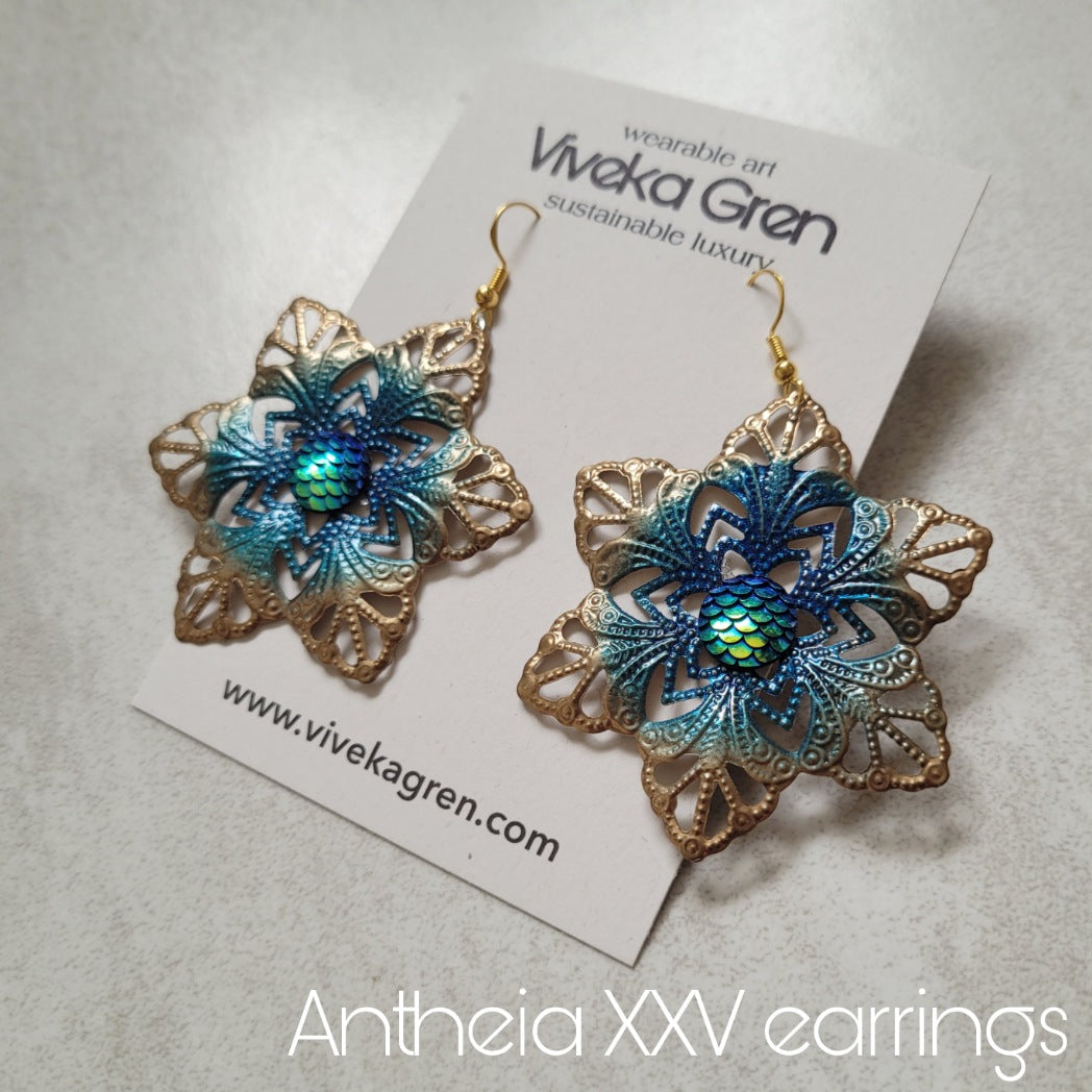 Deusa ex Machina collection: The Antheia earrings