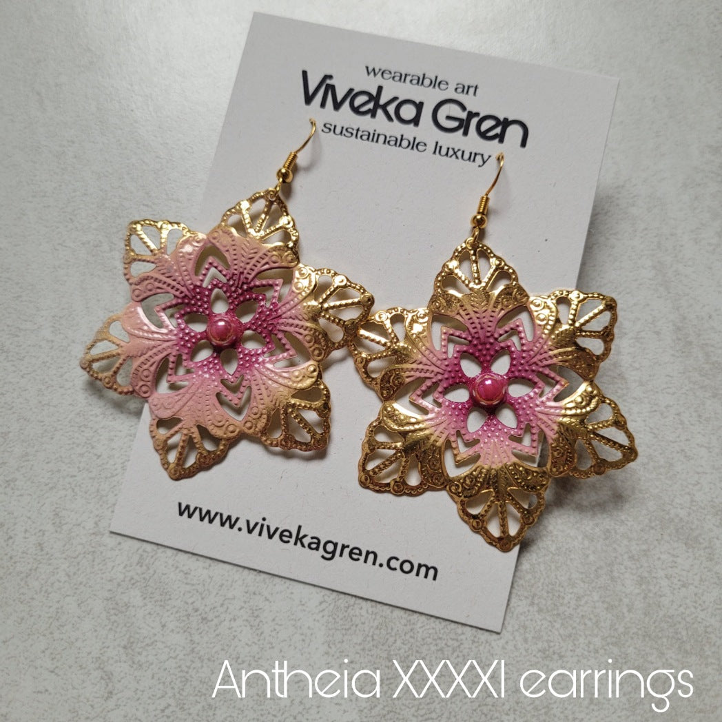 Deusa ex Machina collection: The Antheia earrings