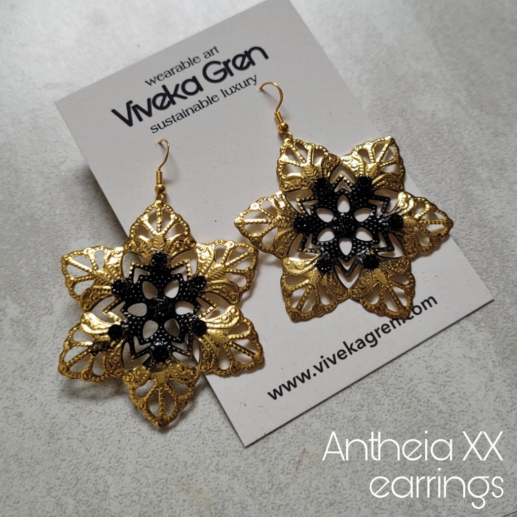 Deusa ex Machina collection: The Antheia earrings