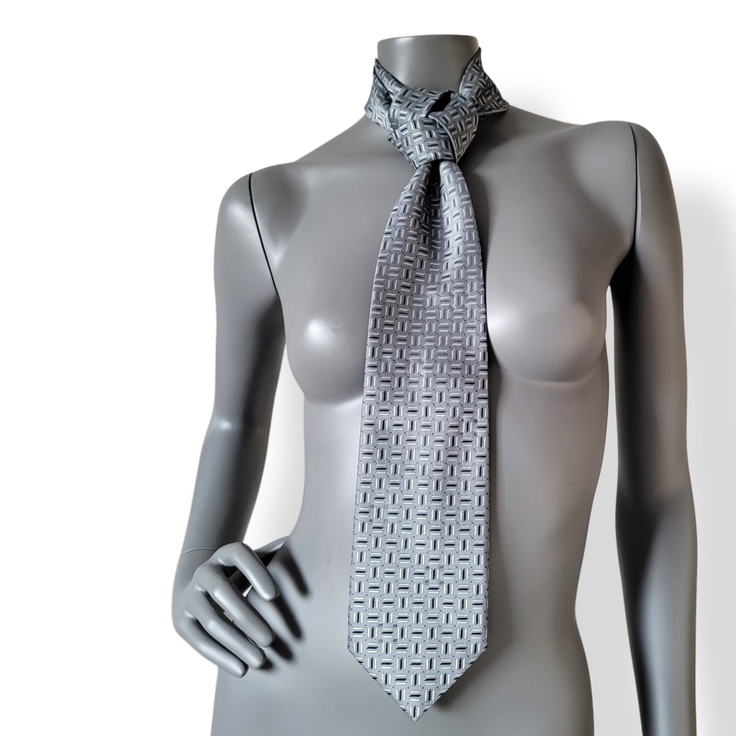 Another Dance collection: Enjoy the Silence tie, vintage microfibre necktie with geometrical pattern discreetly adorned with small black diamond glass crystals