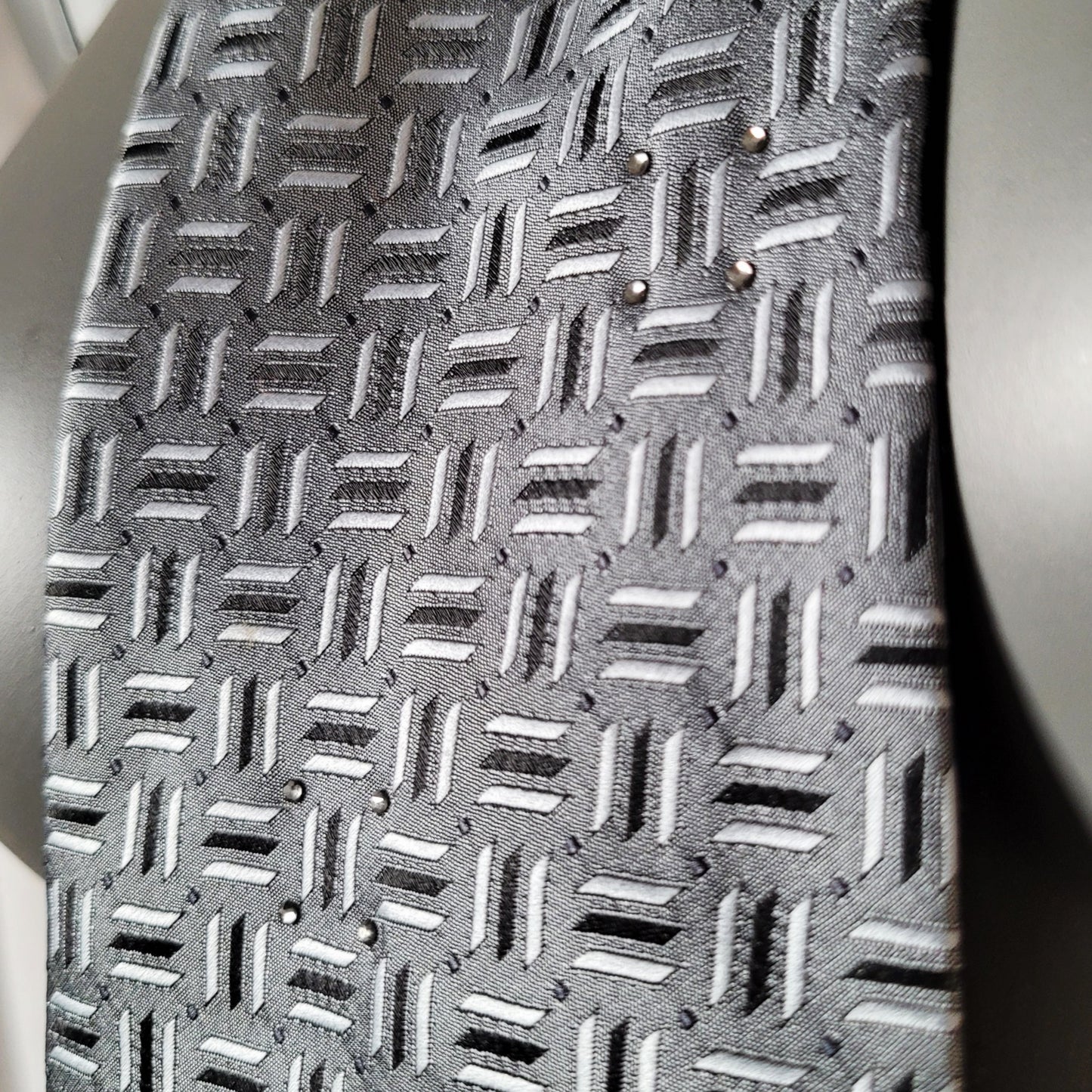 Another Dance collection: Enjoy the Silence tie, vintage microfibre necktie with geometrical pattern discreetly adorned with small black diamond glass crystals