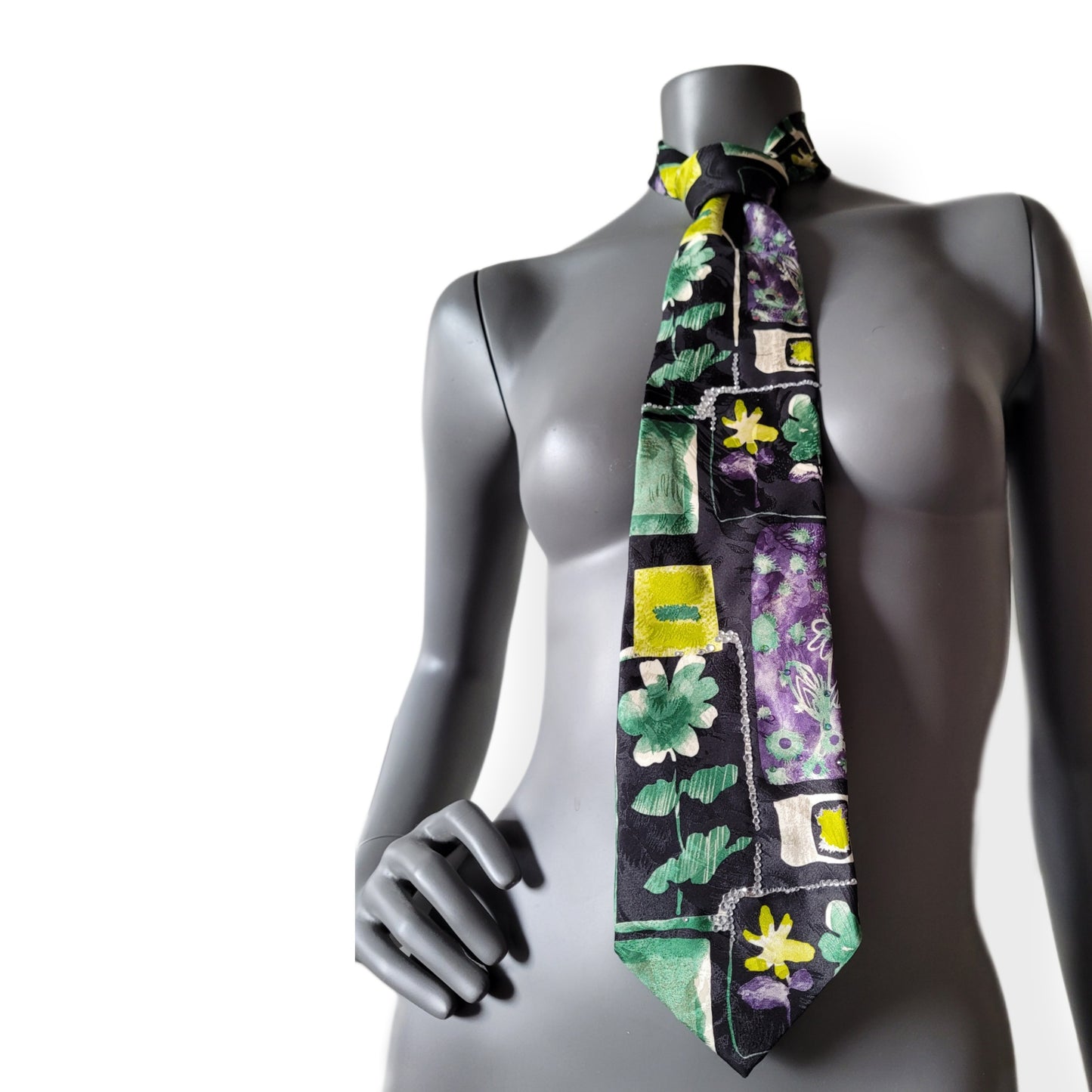 Another Dance collection: Joker tie, retro 90's necktie in black, green, yellow, white and purple with floral and geometrical pattern and clear and Vulcano glass crystals