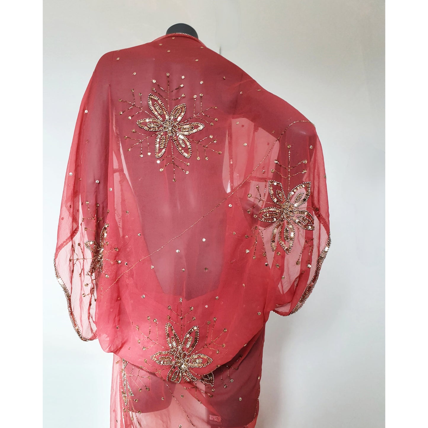 Draped kimono in salmon pink with beautiful hand embroidery (M)